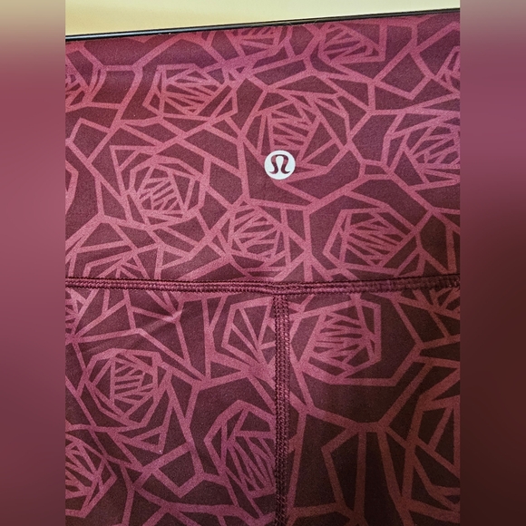 Lululemon Burgundy Patterned Leggings - Picture 3 of 4